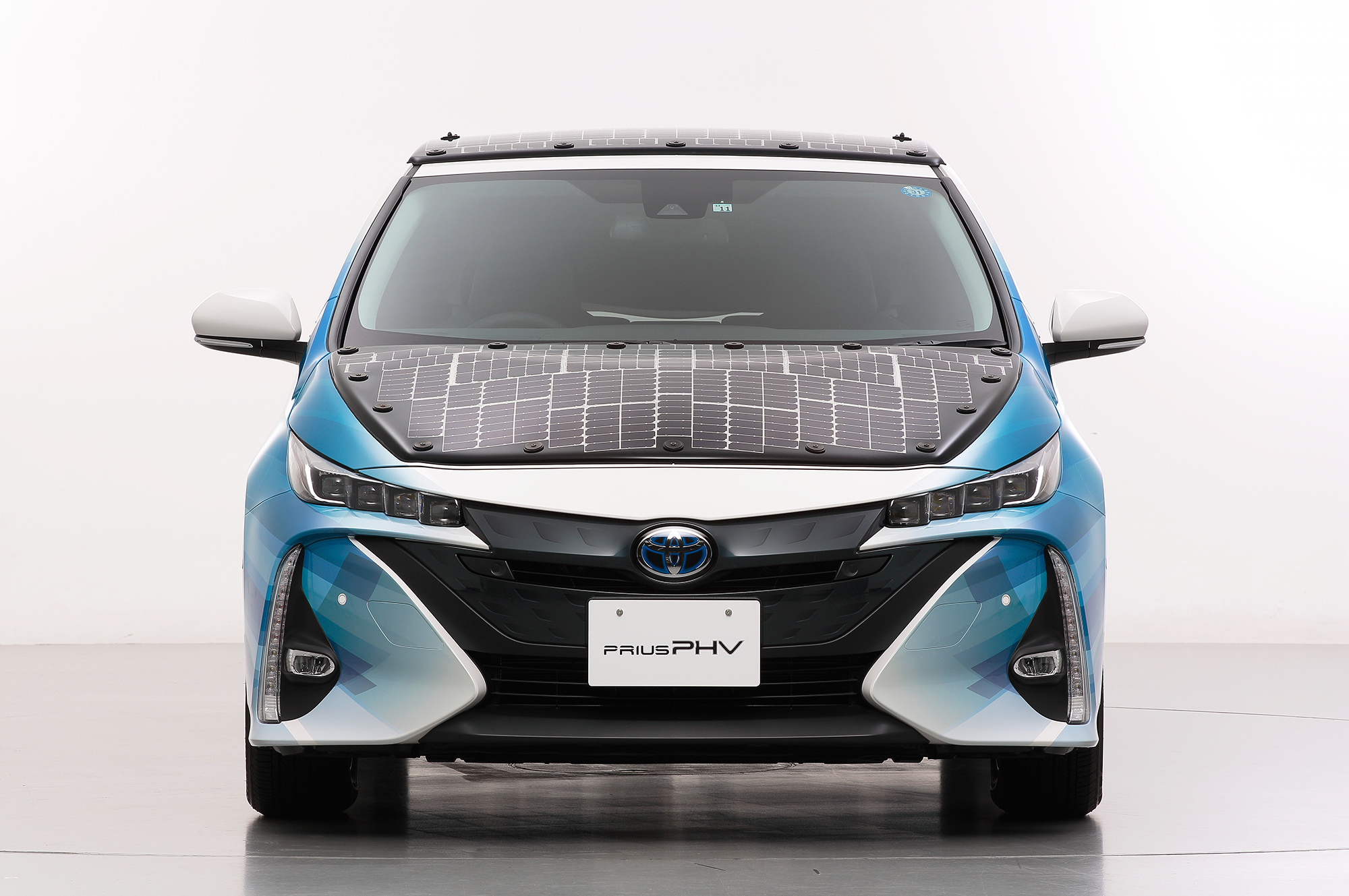 Солнечная Toyota Prius пройдёт испытания на улицах Токио — ДРАЙВ