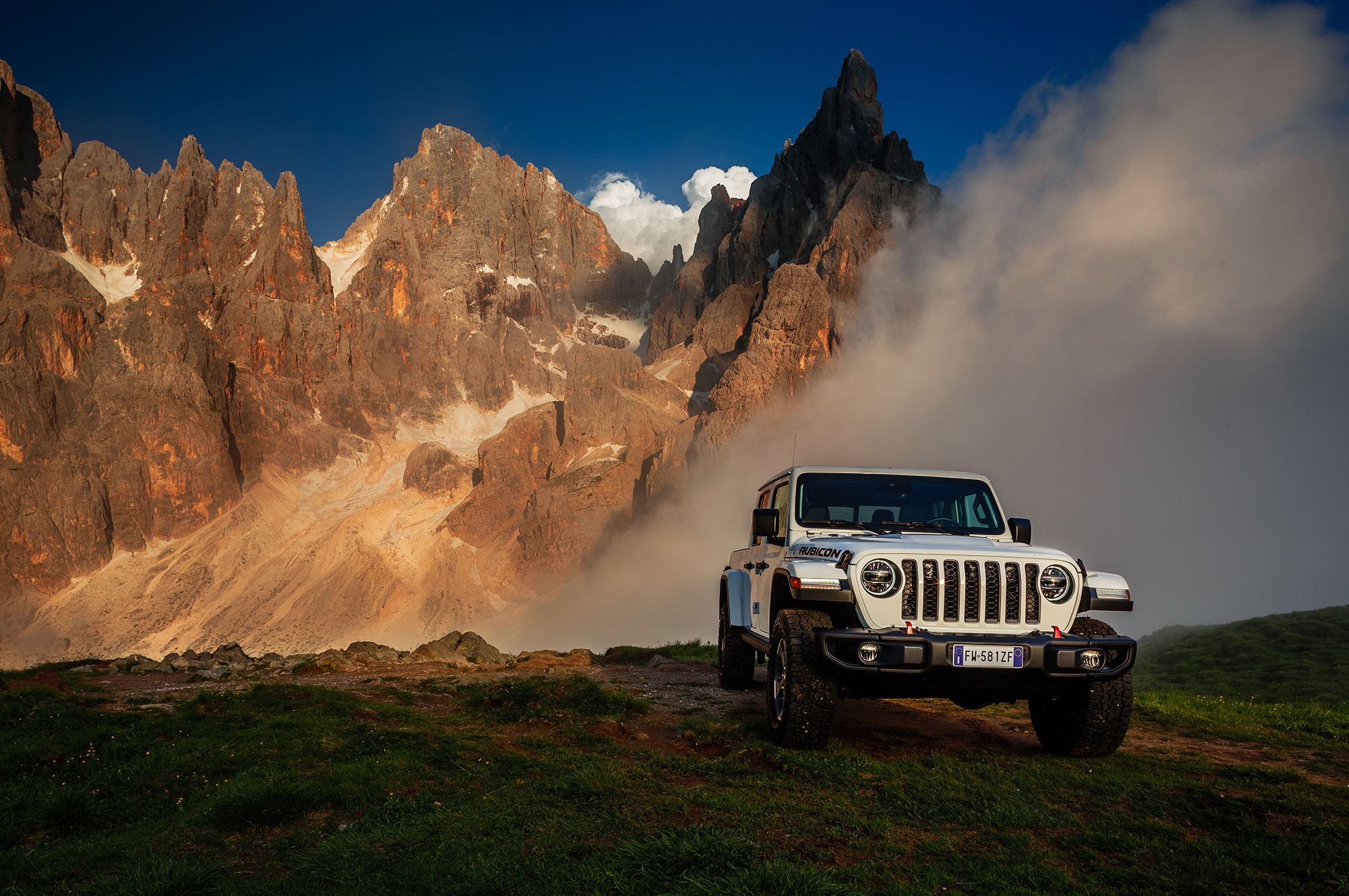 Jeep Wrangler в горах