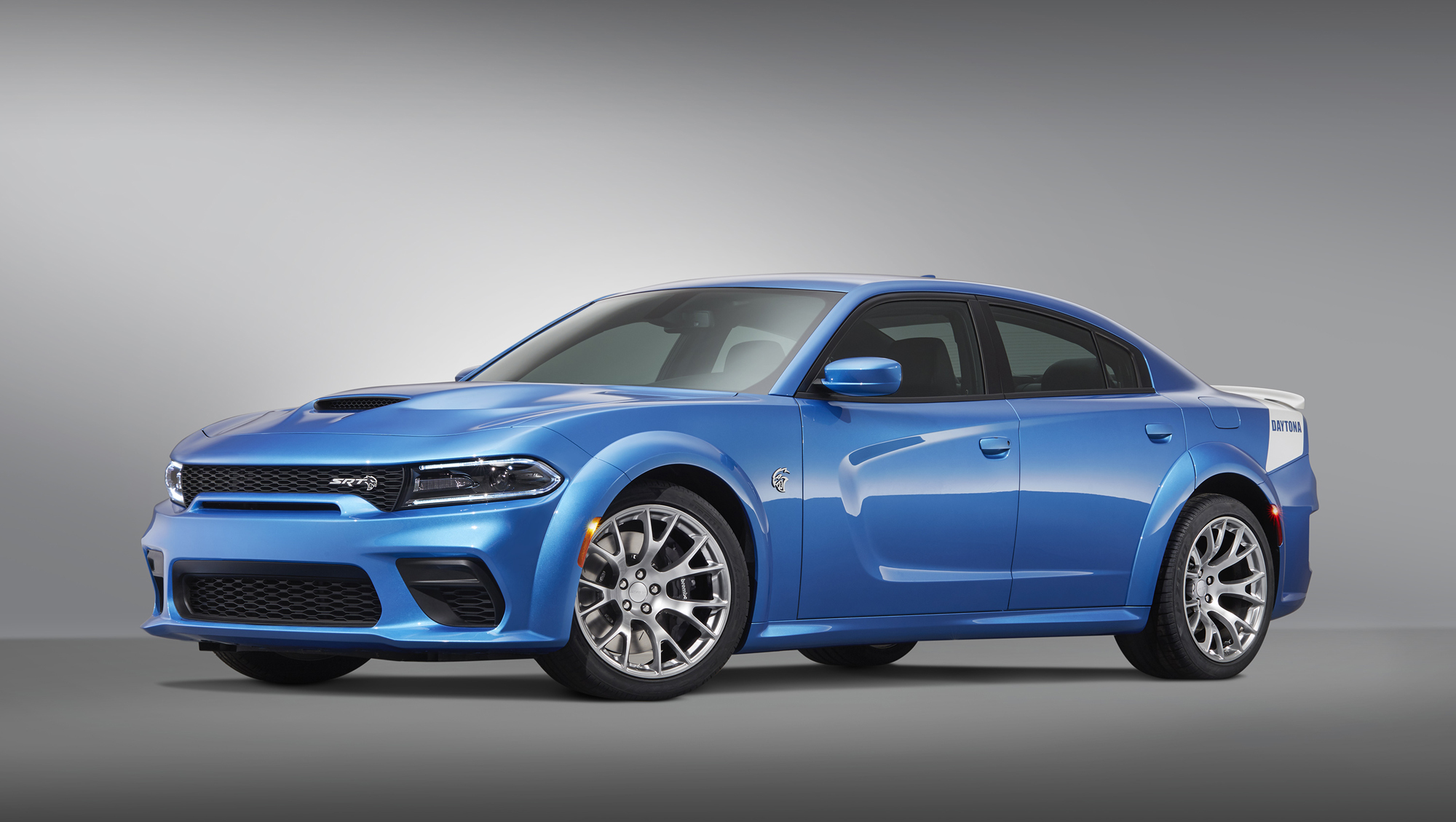 Седан Dodge Charger Daytona 50th вышел мощнее исходника — ДРАЙВ