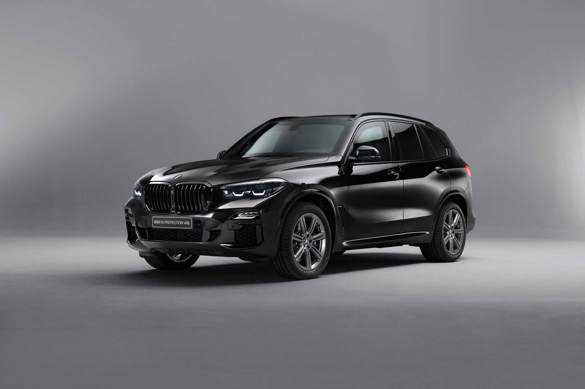 Кроссовер BMW X5 Protection VR6 получил мощный мотор — ДРАЙВ