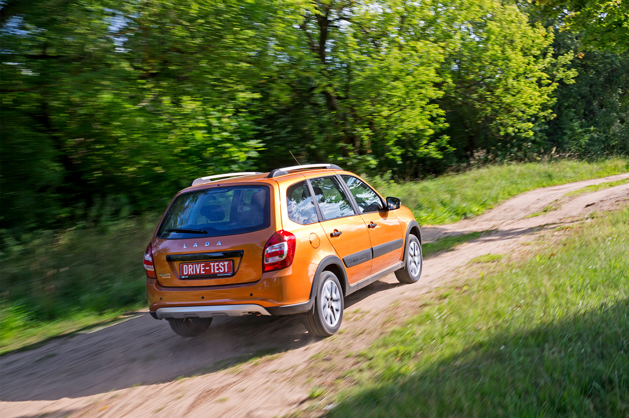 Подбираем оптимальный универсал Lada Granta Cross — ДРАЙВ