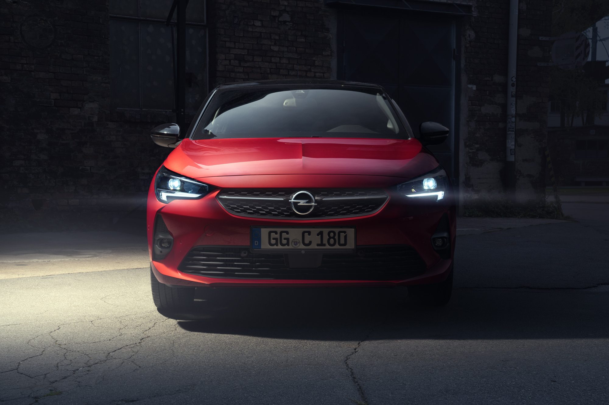 Хэтчбек Opel Corsa GS Line позволил сравнить себя с предком — ДРАЙВ