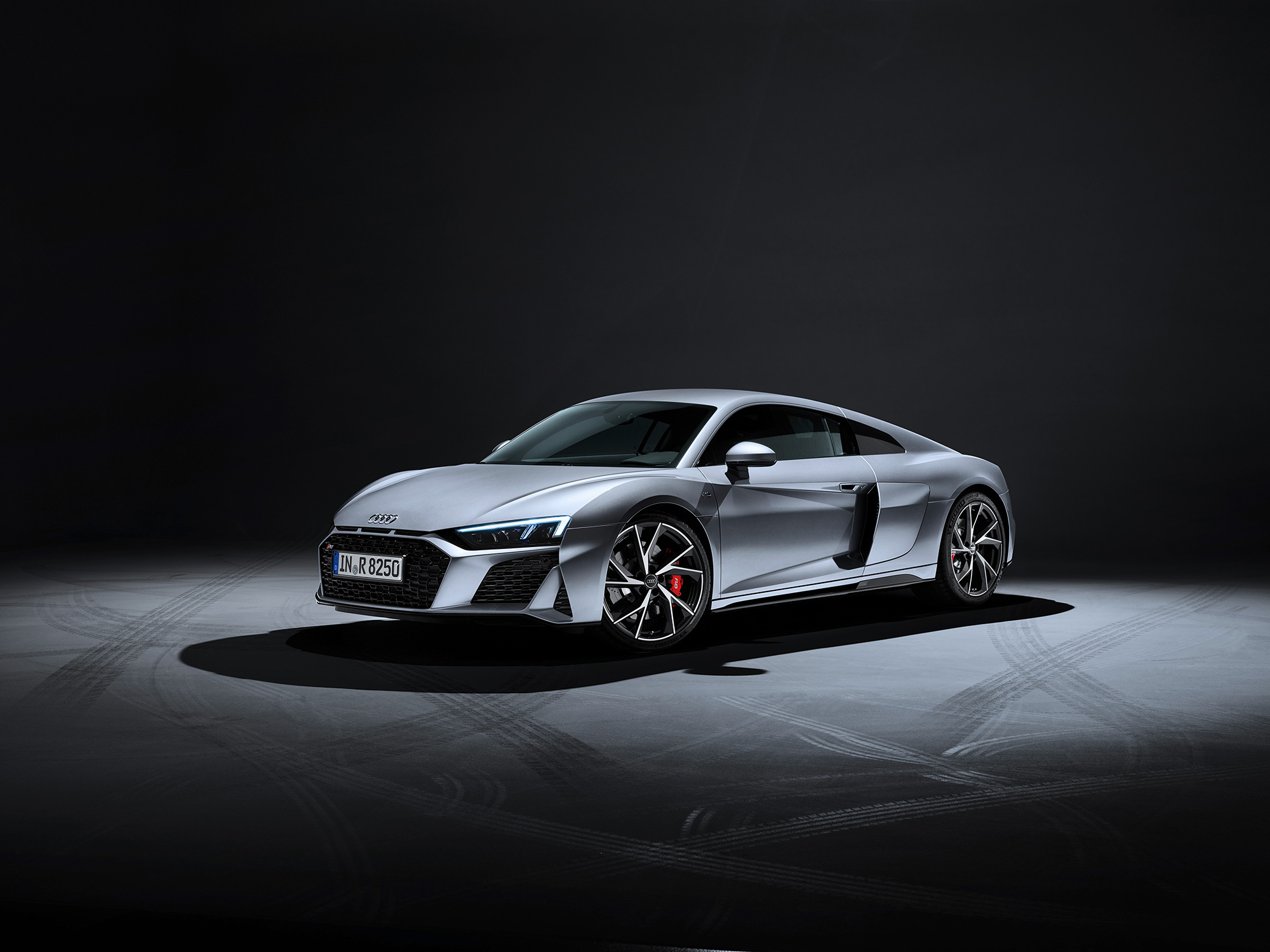 Серийная модель Audi R8 V10 RWD обогатила портфолио марки — ДРАЙВ