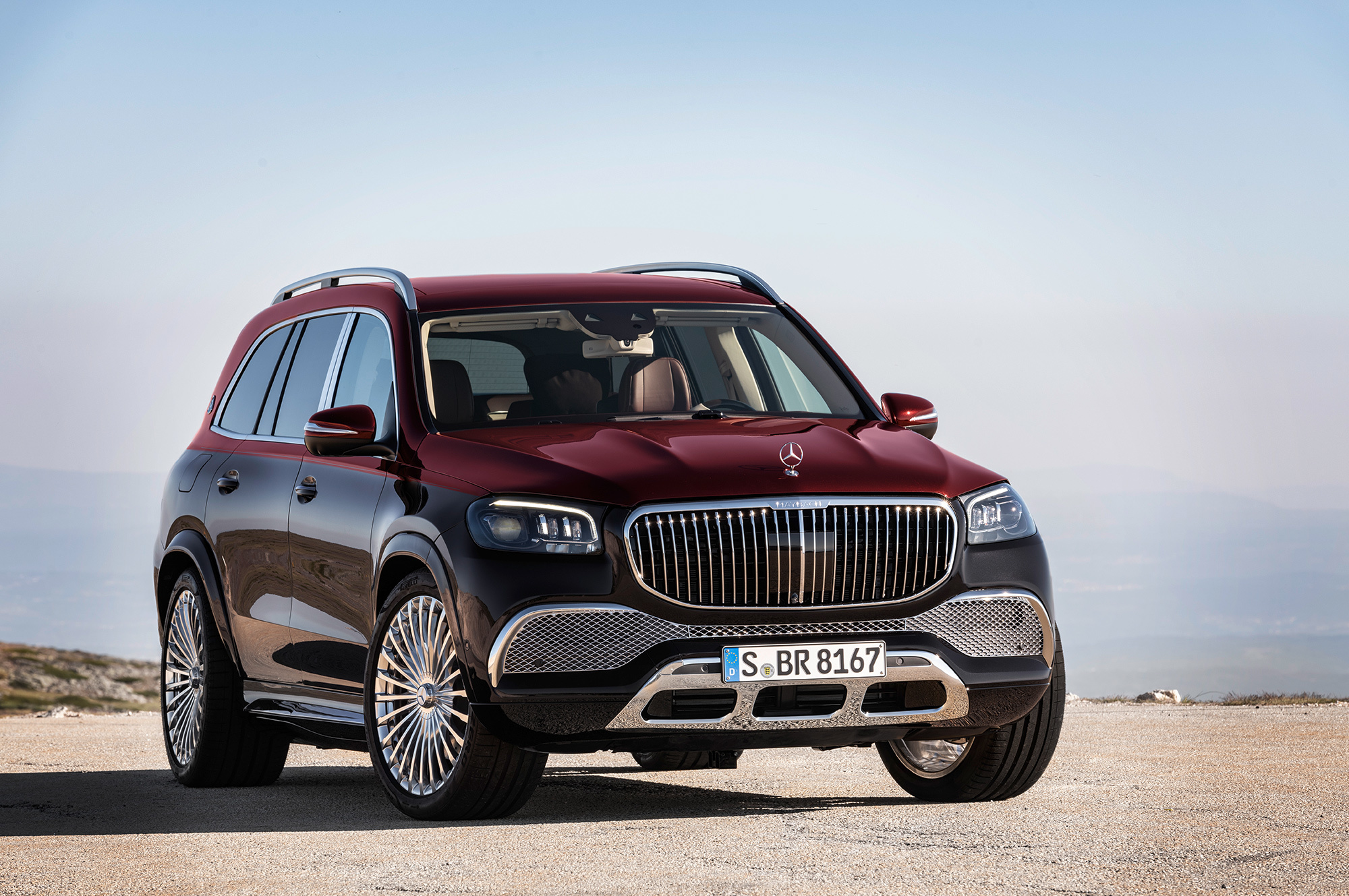 Кроссовер Mercedes-Maybach GLS сохранил кузов донора — ДРАЙВ