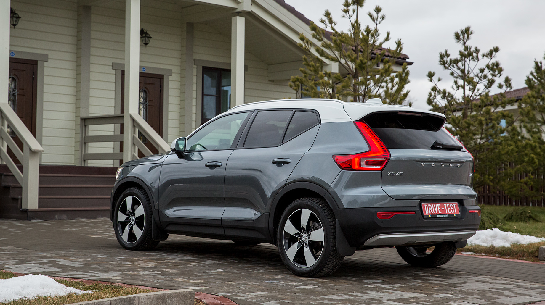 Навязываем Lexus UX в соперники Audi Q3 и Volvo XC40 — ДРАЙВ