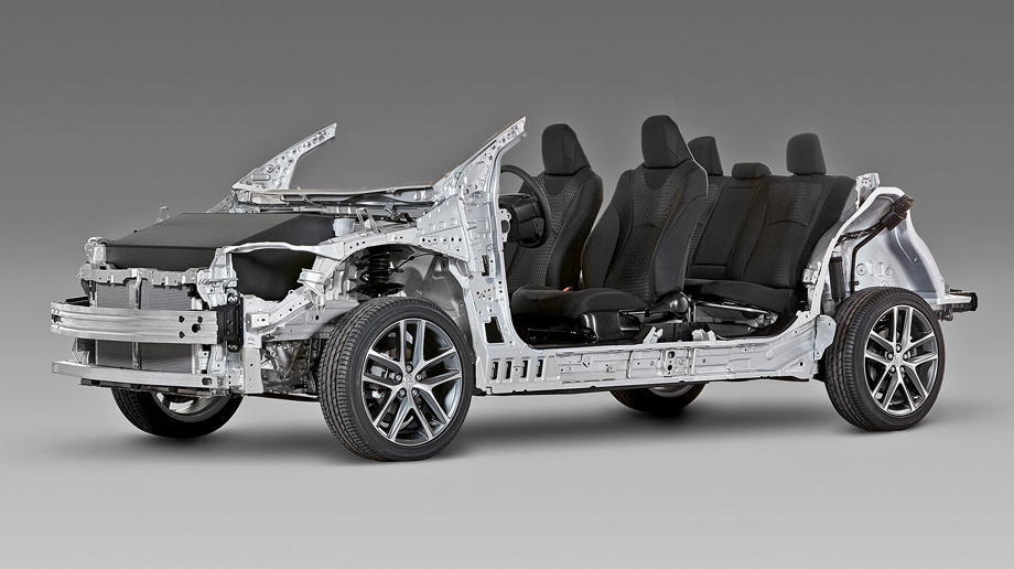             Toyota New Global Architecture (TNGA) — это набор модулей и компонентов, позволяющих создавать родственные, но всё же отличные друг от друга «тележки» для легковушек (в том числе кроссоверов) разных классов с разным типом привода. В TNGA унифицировали элементы пола, порогов и моторного отсека, они могут дополняться стандартными «кубиками» подвесок и различными по длине задними частями пола. На сегодня сформированы три платформы: GA-C, GA-L и GA-K — последнюю как раз использует RAV4, а его соплатформенниками значатся Toyota Camry и Lexus ES.
