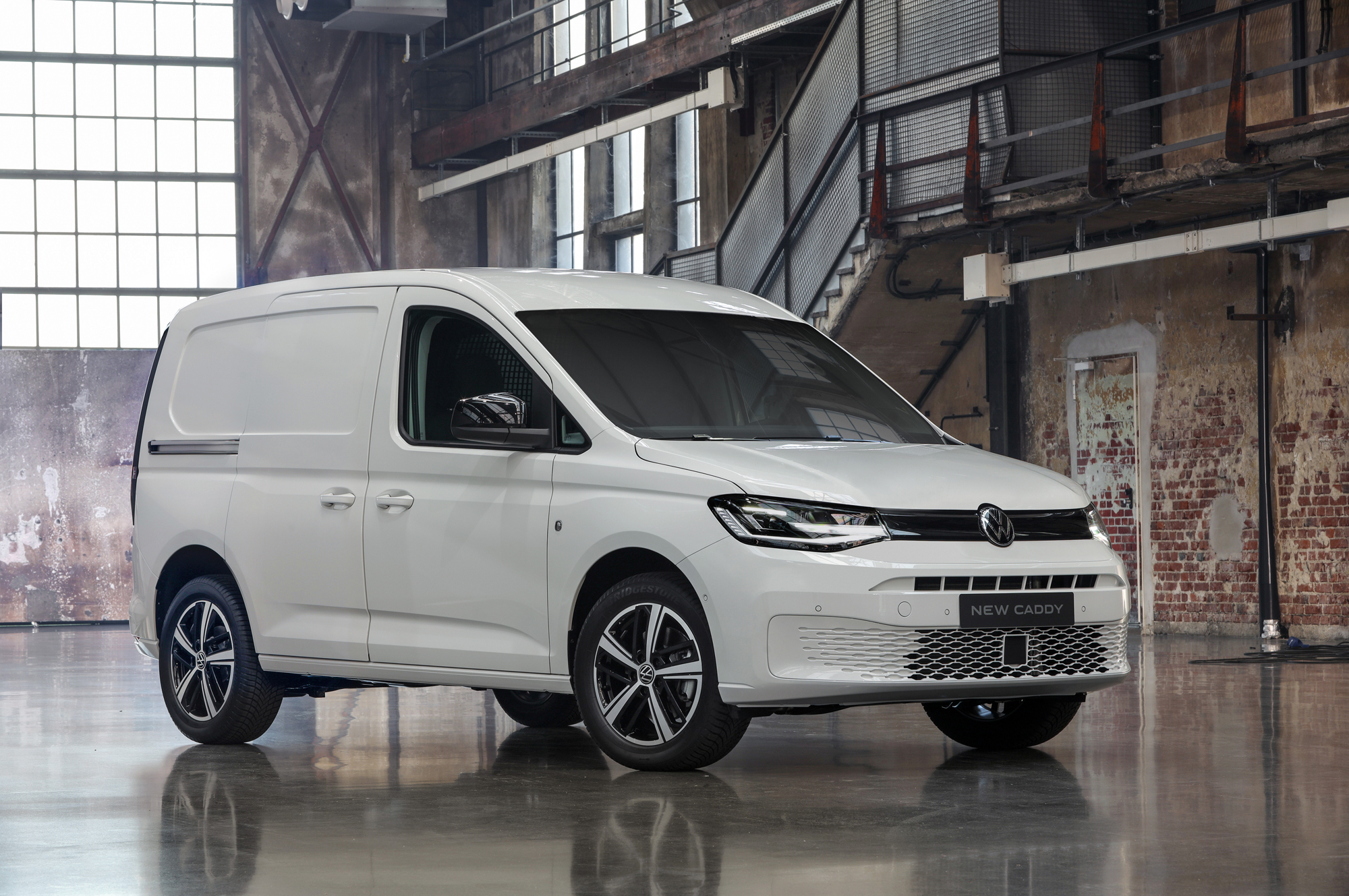 Новый компактвэн Volkswagen Caddy ударился в цифровизацию — ДРАЙВ