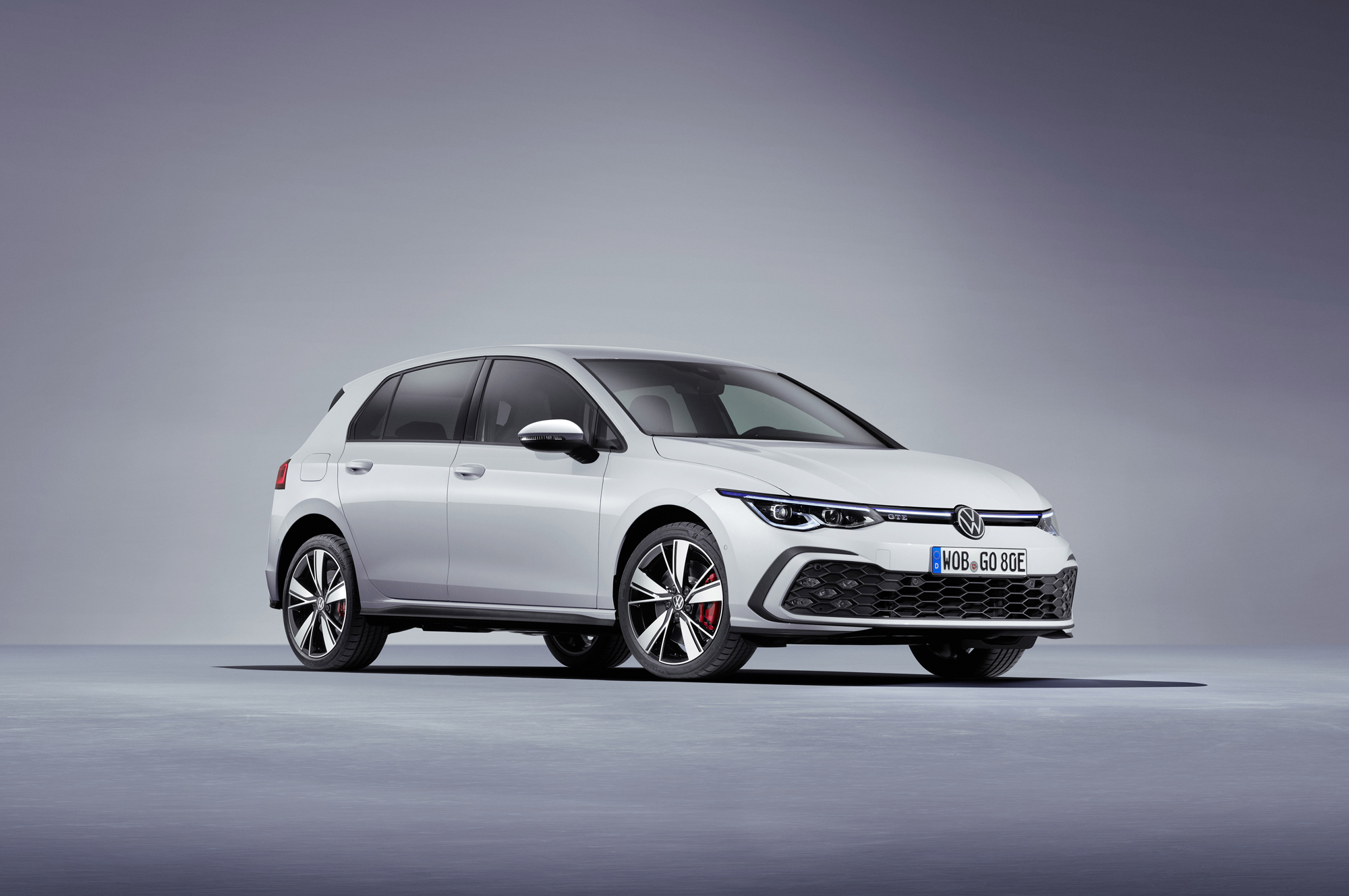 Собратья Volkswagen Golf GTI, GTE и GTD шагнули в новое поколение — ДРАЙВ