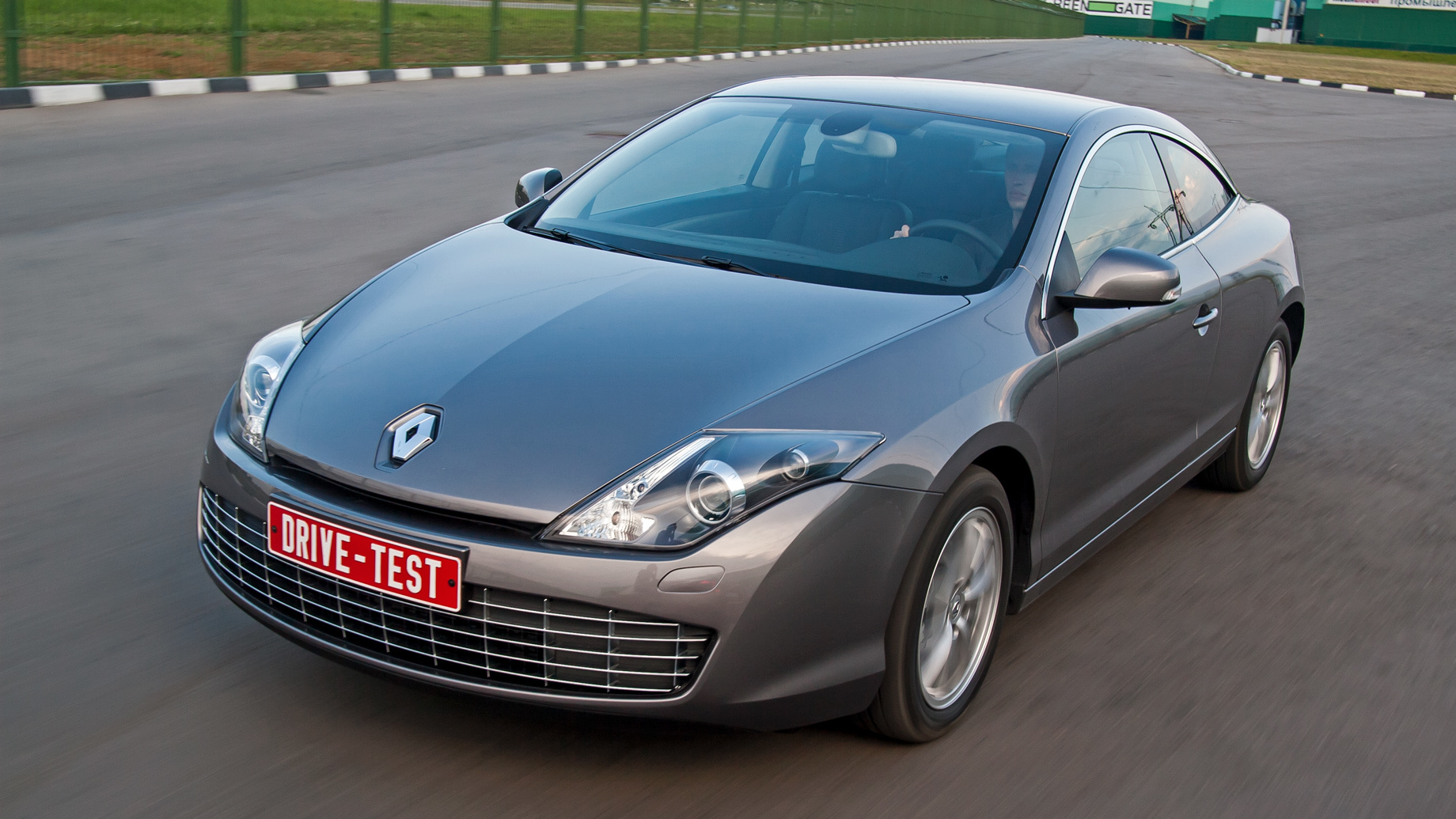 Внимаем странным звукам из-под капота купе Renault Laguna — ДРАЙВ