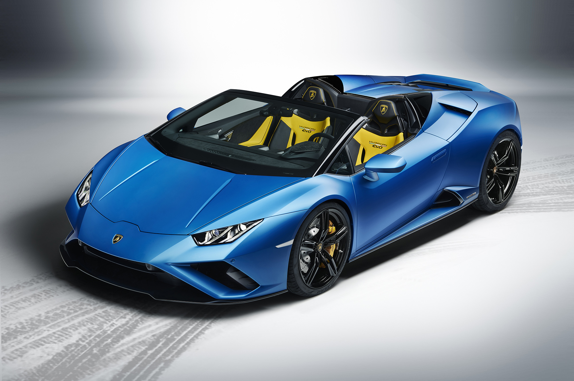 Lamborghini Huracan Evo RWD Spyder выйдет на рынок летом — ДРАЙВ