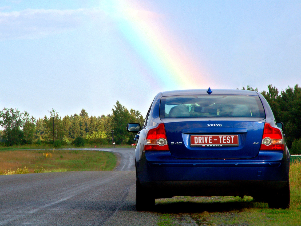 Спорт и динамика. Сравниваем BMW 320i с Volvo S40 — ДРАЙВ