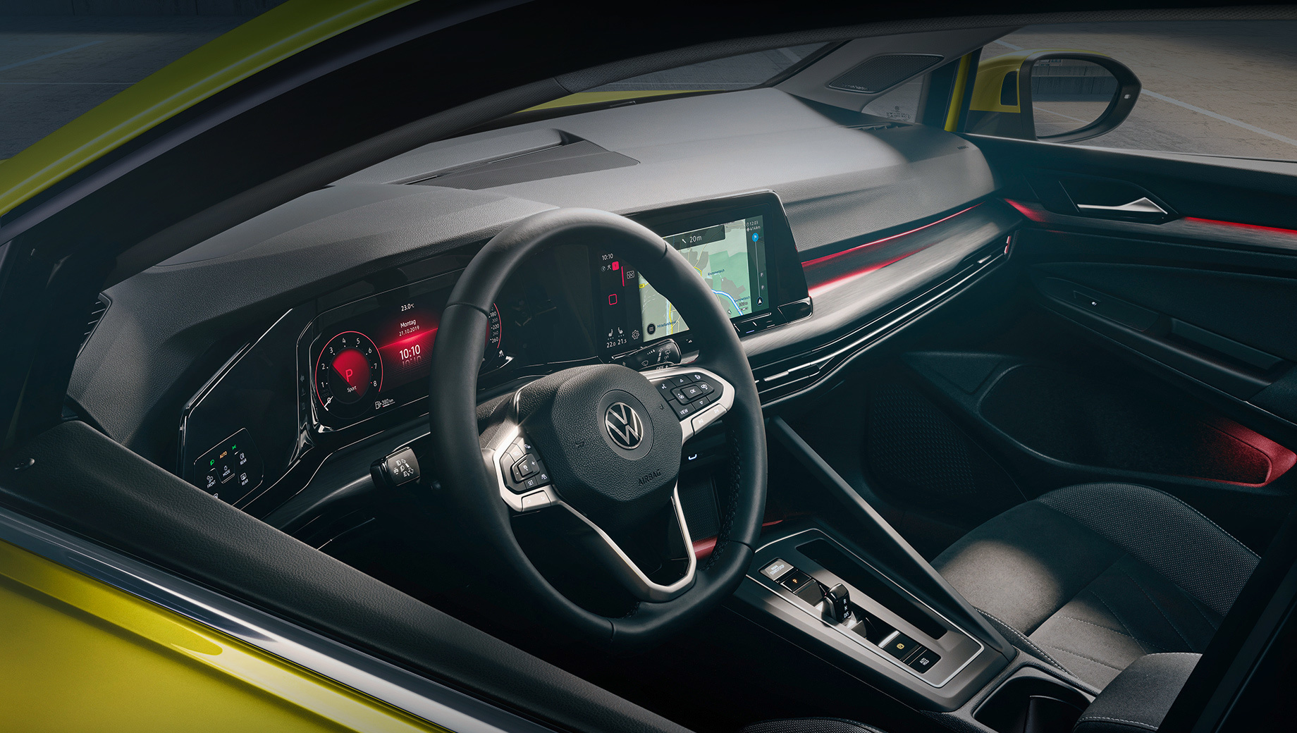 Volkswagen golf,Skoda octavia,Seat leon,Audi a3. Согласно директиве Евросоюза, с 31 марта 2018 года все новые модели должны иметь оборудование для экстренных вызовов. Volkswagen обнаружил, что модуль связи Гольфа «может не обеспечивать надёжную передачу данных», и с середины мая остановил выдачу хэтчей клиентам.