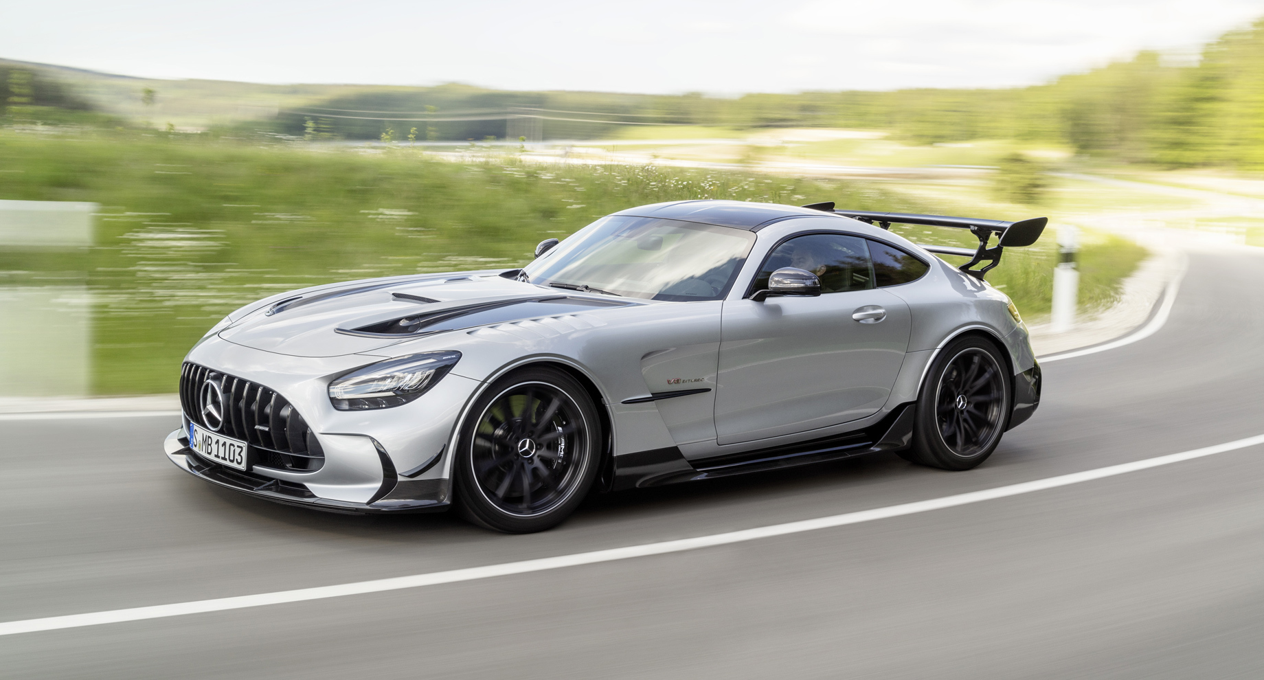 Мотор и аэродинамика выделили Mercedes-AMG GT Black Series — ДРАЙВ