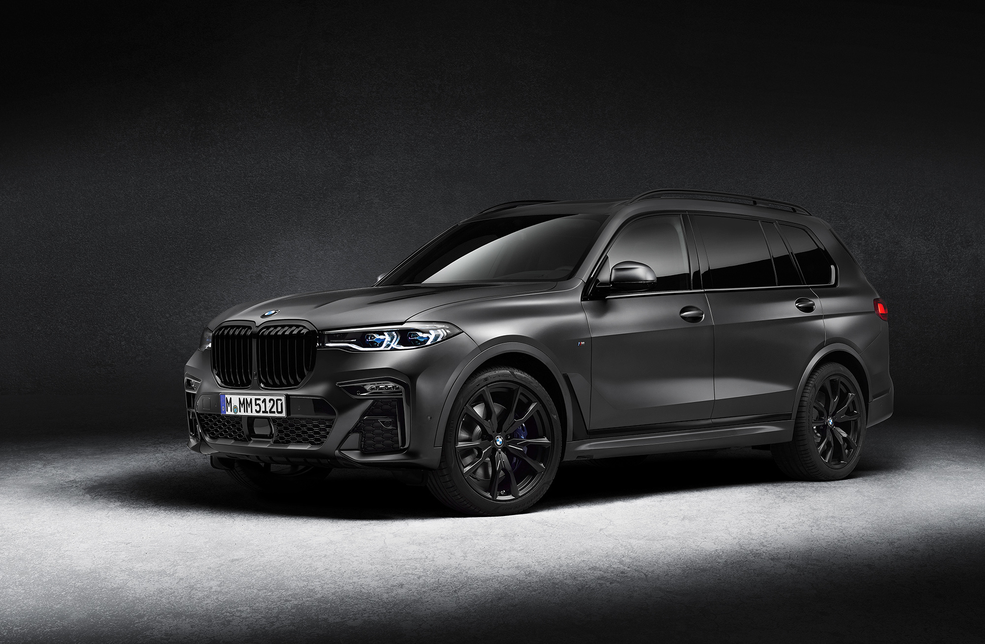 В России BMW X7 Dark Shadow выйдет немалым тиражом — ДРАЙВ