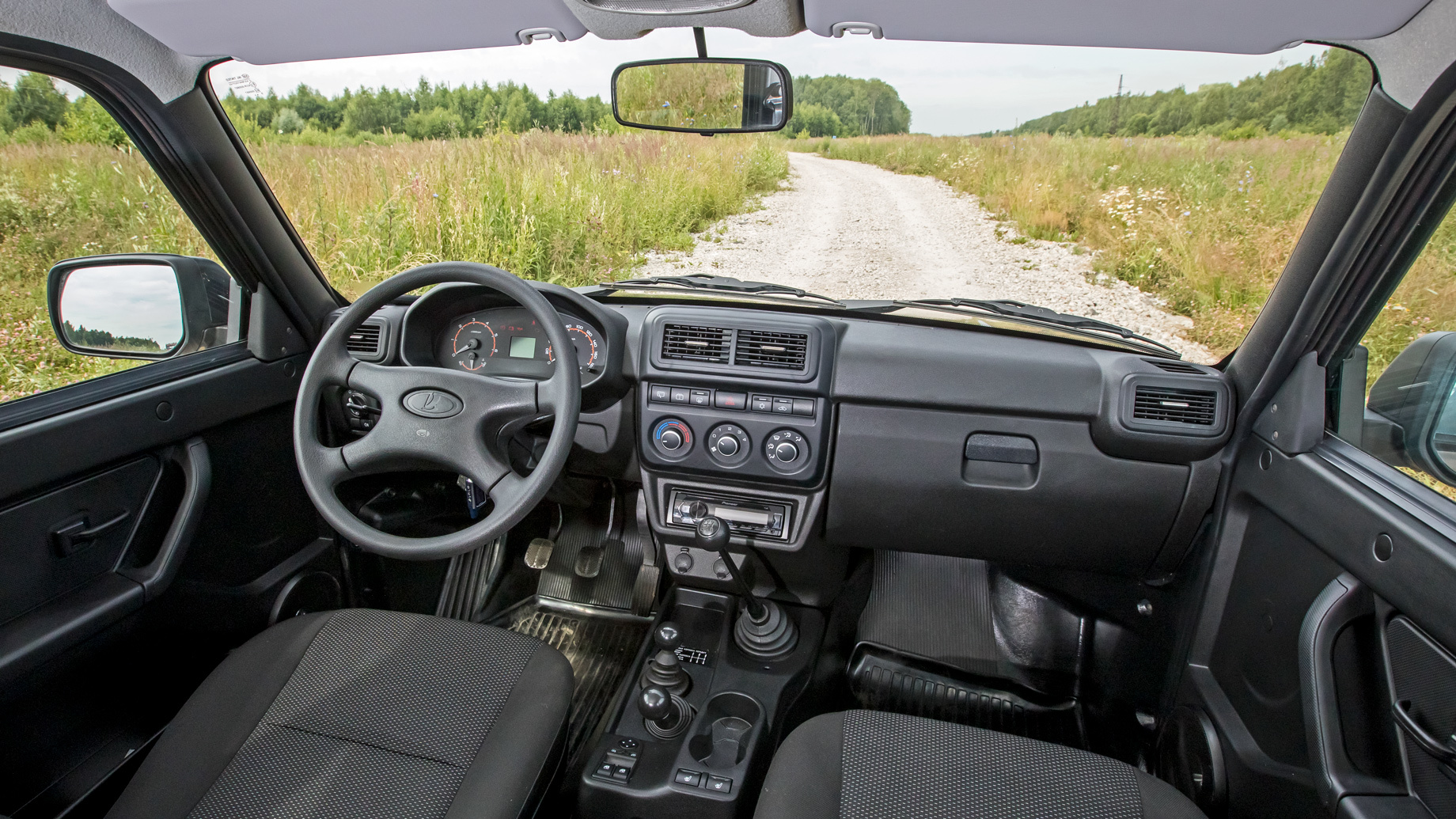 Ныряем в прошлое с проходимцами Lada 4x4 и УАЗ Хантер — ДРАЙВ