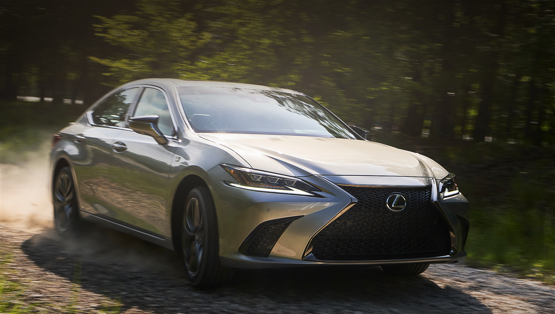 Седан Lexus ES 250 впервые получил полный привод — DRIVE2