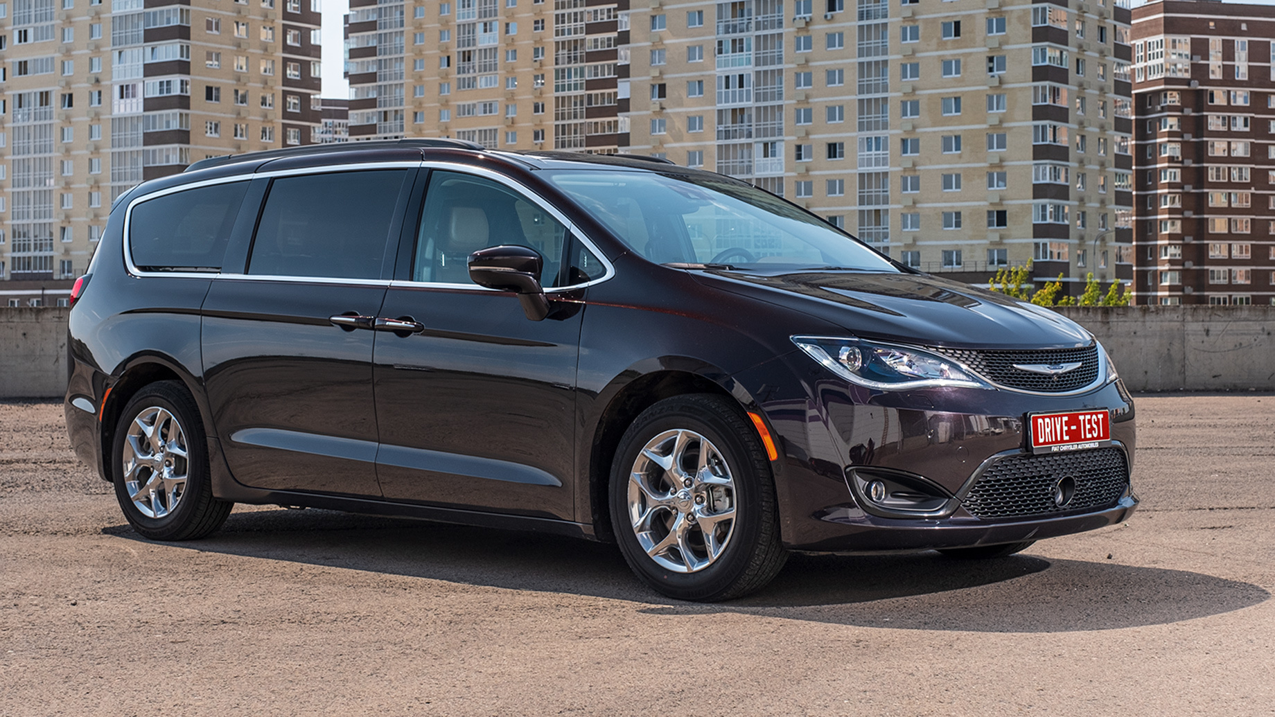 Выбираем между максивэнами Chrysler Pacifica и GAC GN8 — ДРАЙВ