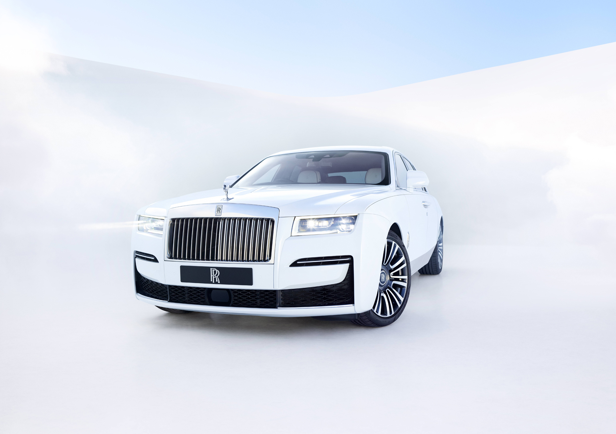 Rolls-Royce Ghost совместил комфорт с драйверским настроем — ДРАЙВ