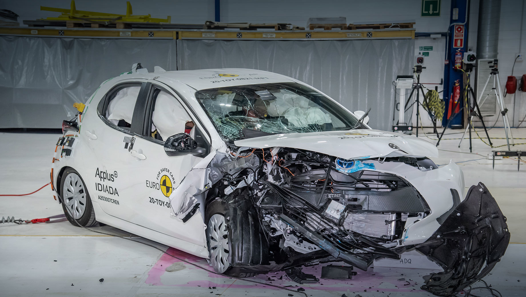 Toyota Yaris заработала звёзды Euro NCAP по новым правилам — DRIVE2