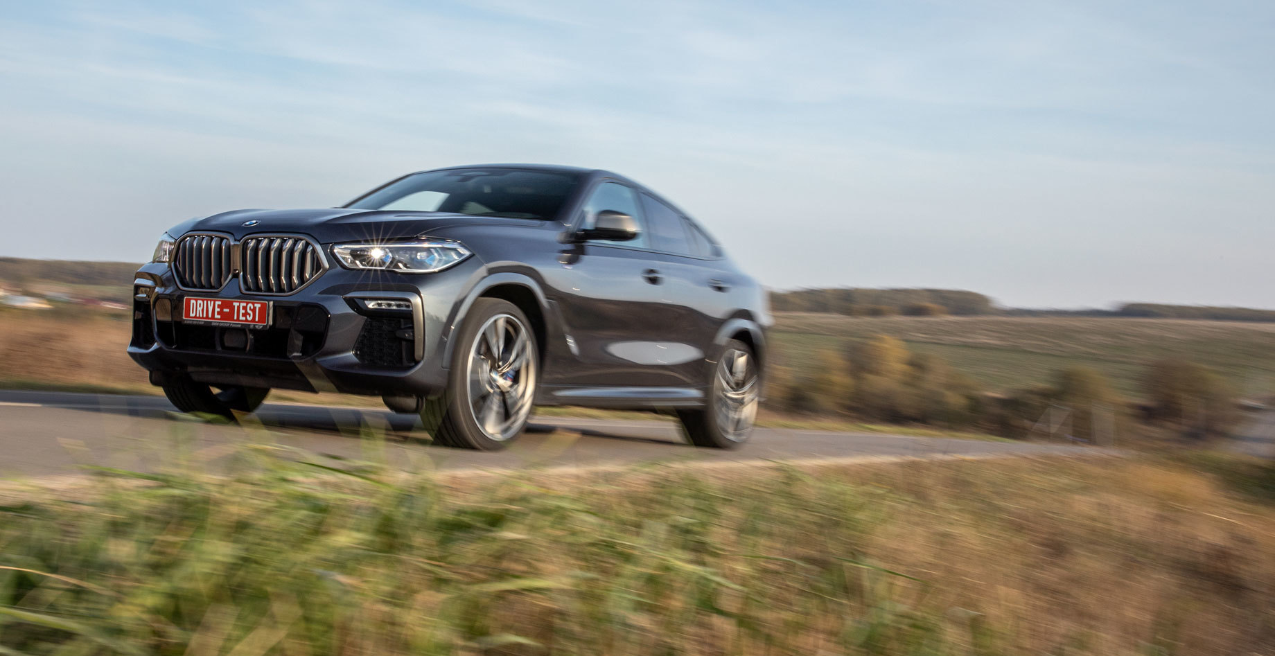 Просим BMW X6 M50d встретить Mercedes GLE 400 d Coupe — ДРАЙВ