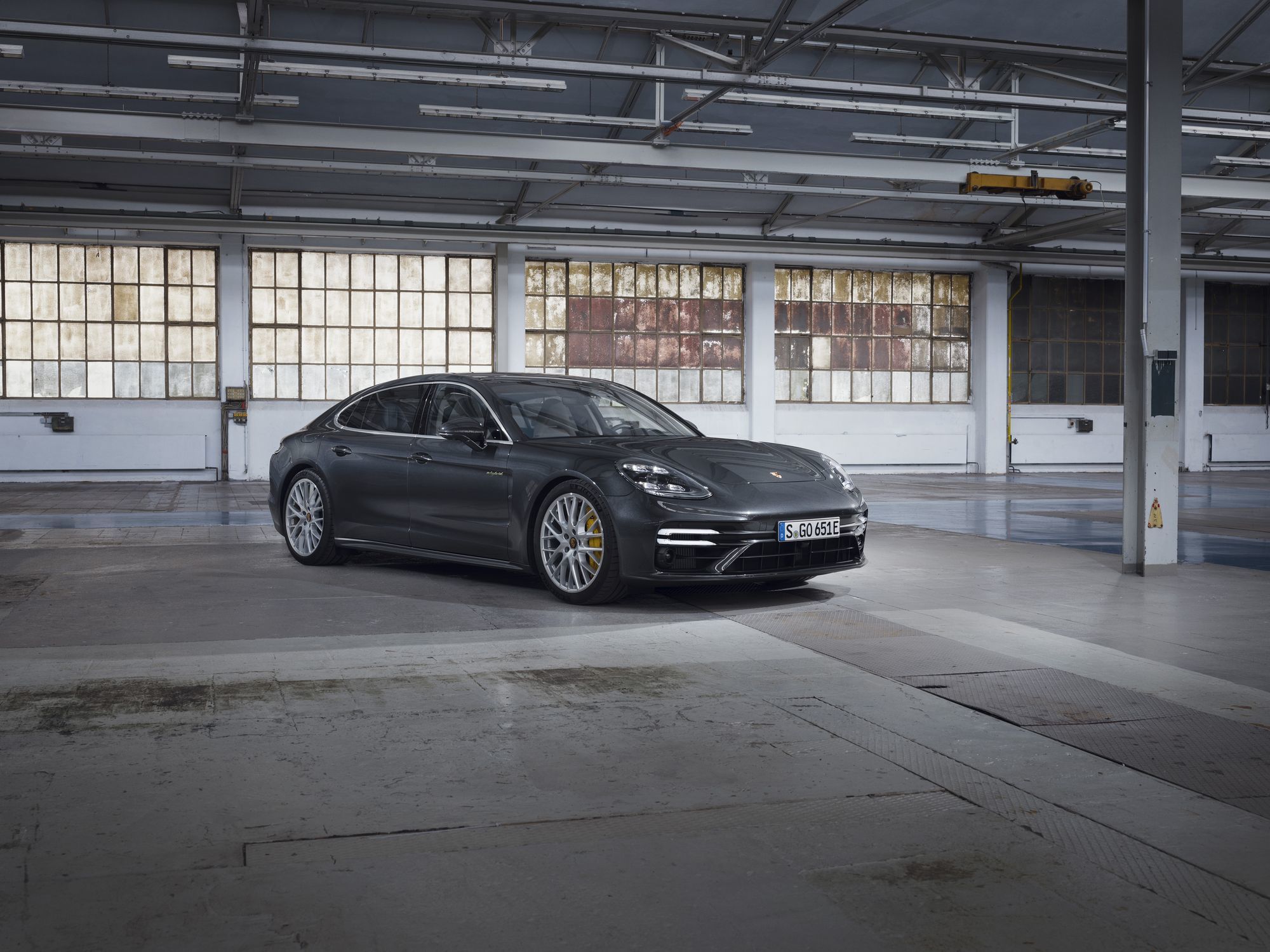 Модель Porsche Panamera Turbo S E-Hybrid прибавила в отдаче — ДРАЙВ