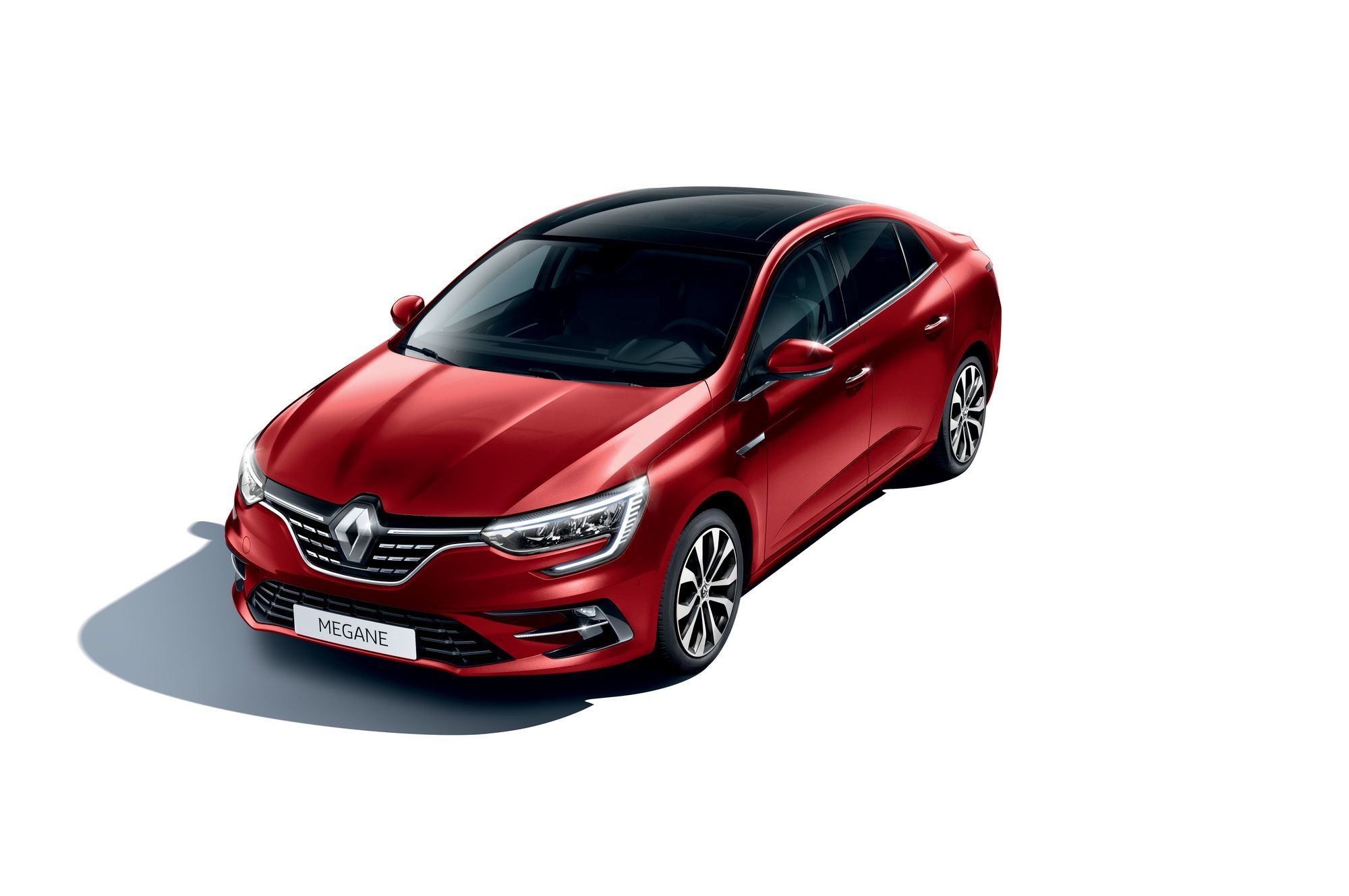 Обновлённый седан Renault Megane не стал гибридом — ДРАЙВ