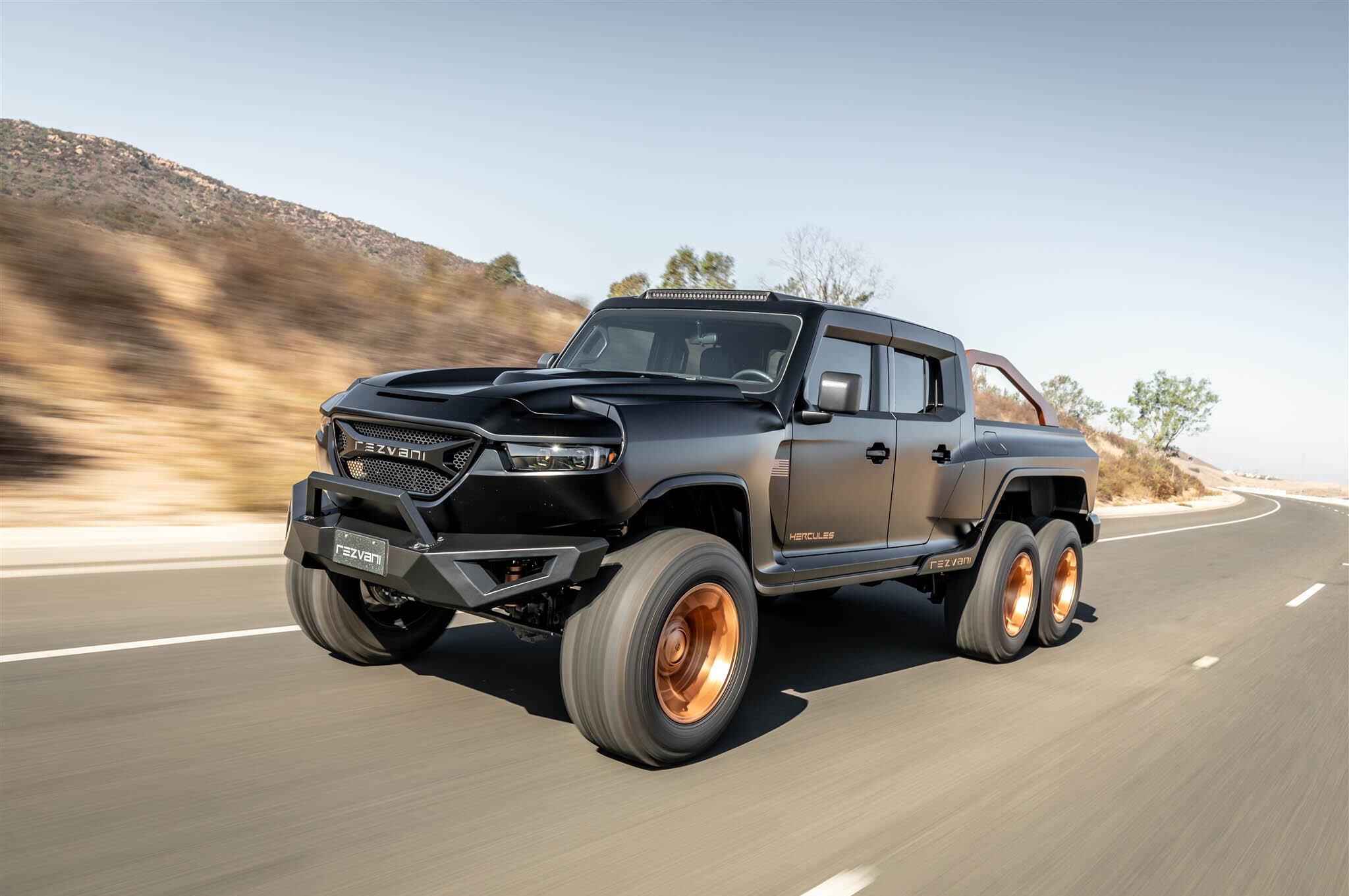 Трёхосный пикап Rezvani Hercules 6x6 поступил в продажу — ДРАЙВ