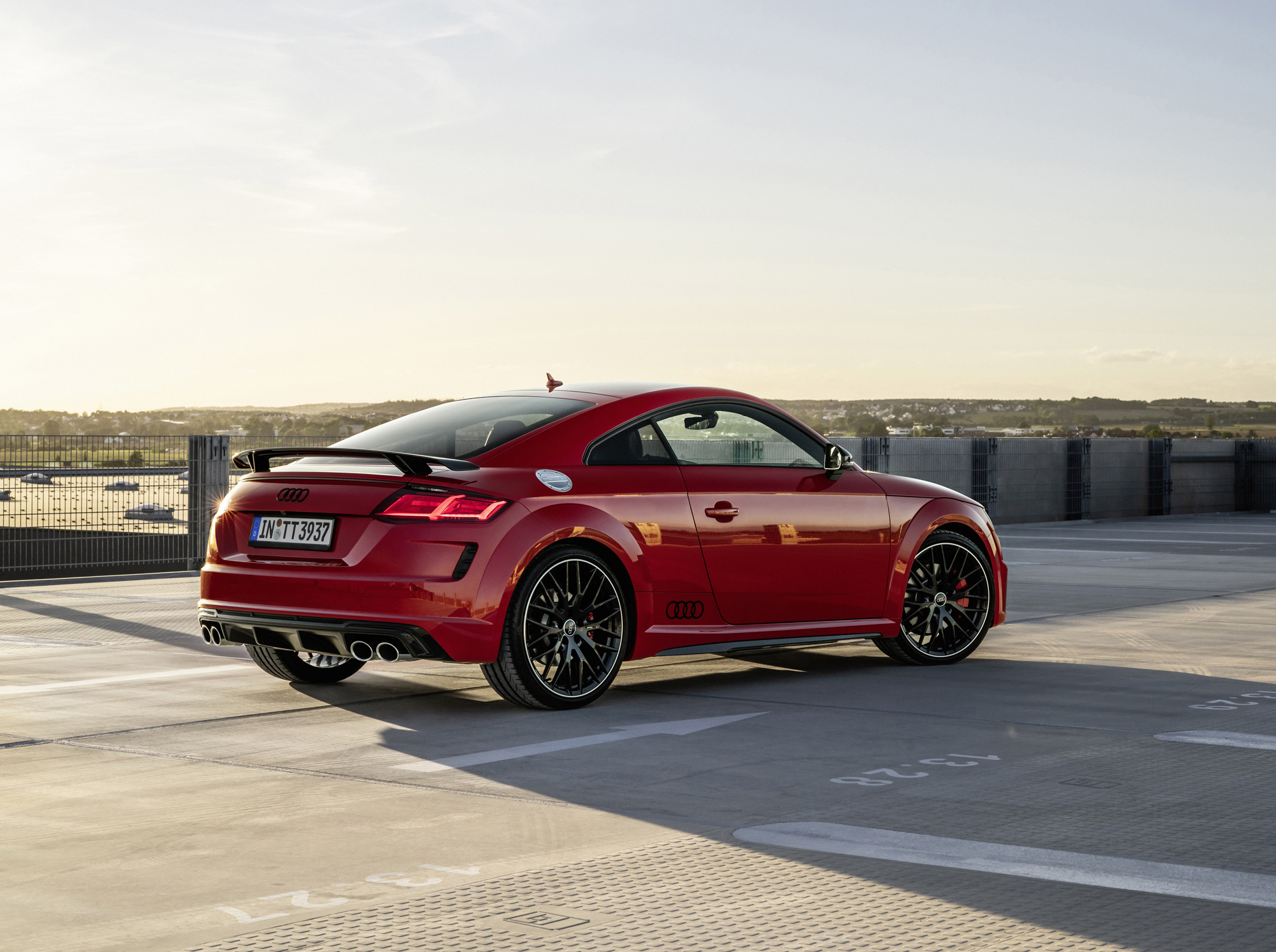 Пара Audi TTS competition plus порадовала отдачей мотора — ДРАЙВ