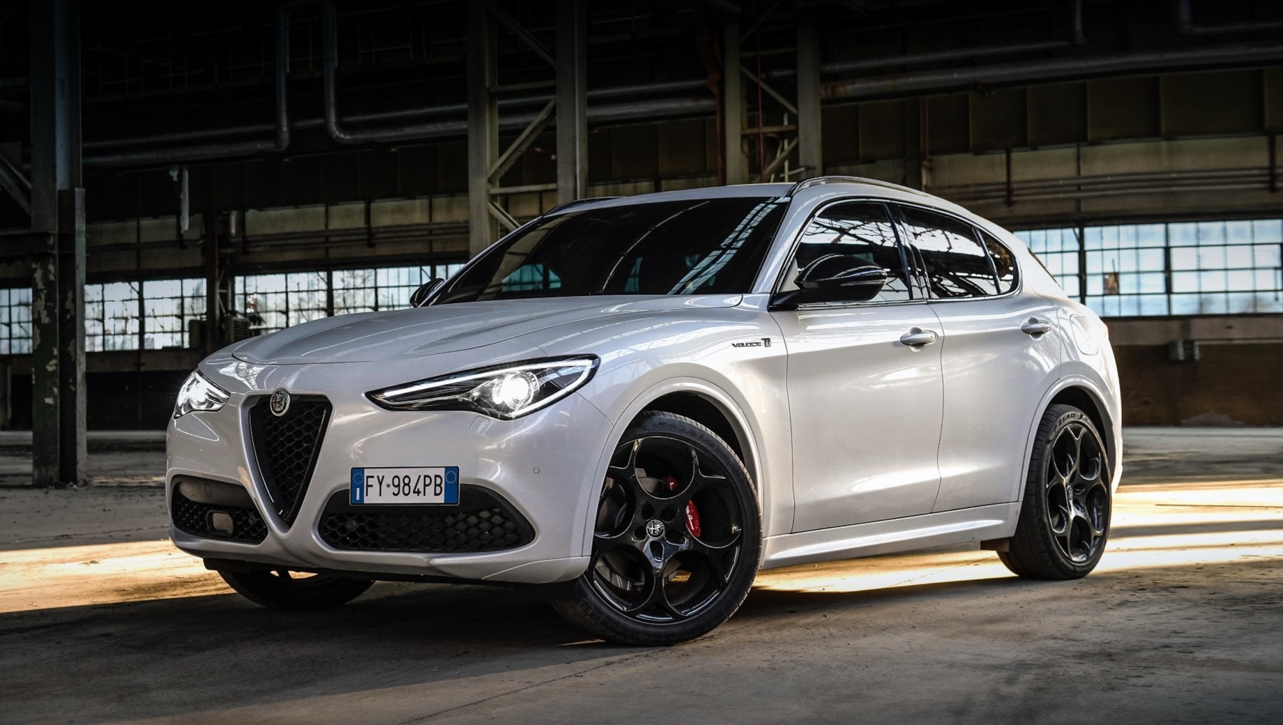 Alfa Romeo Stelvio обзавёлся мощной версией Veloce Ti — DRIVE2