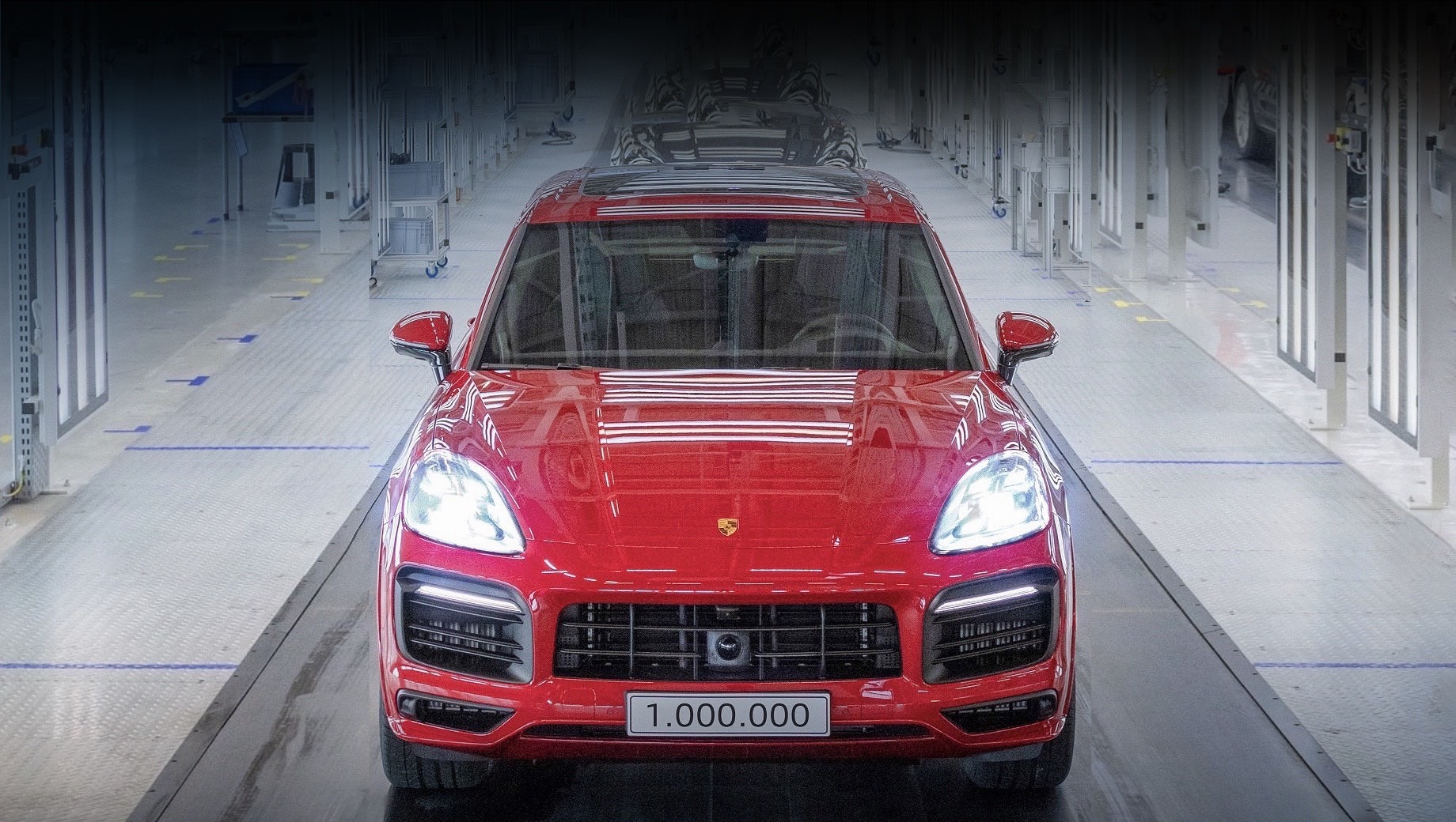 С конвейера сошёл миллионный Porsche Cayenne — DRIVE2