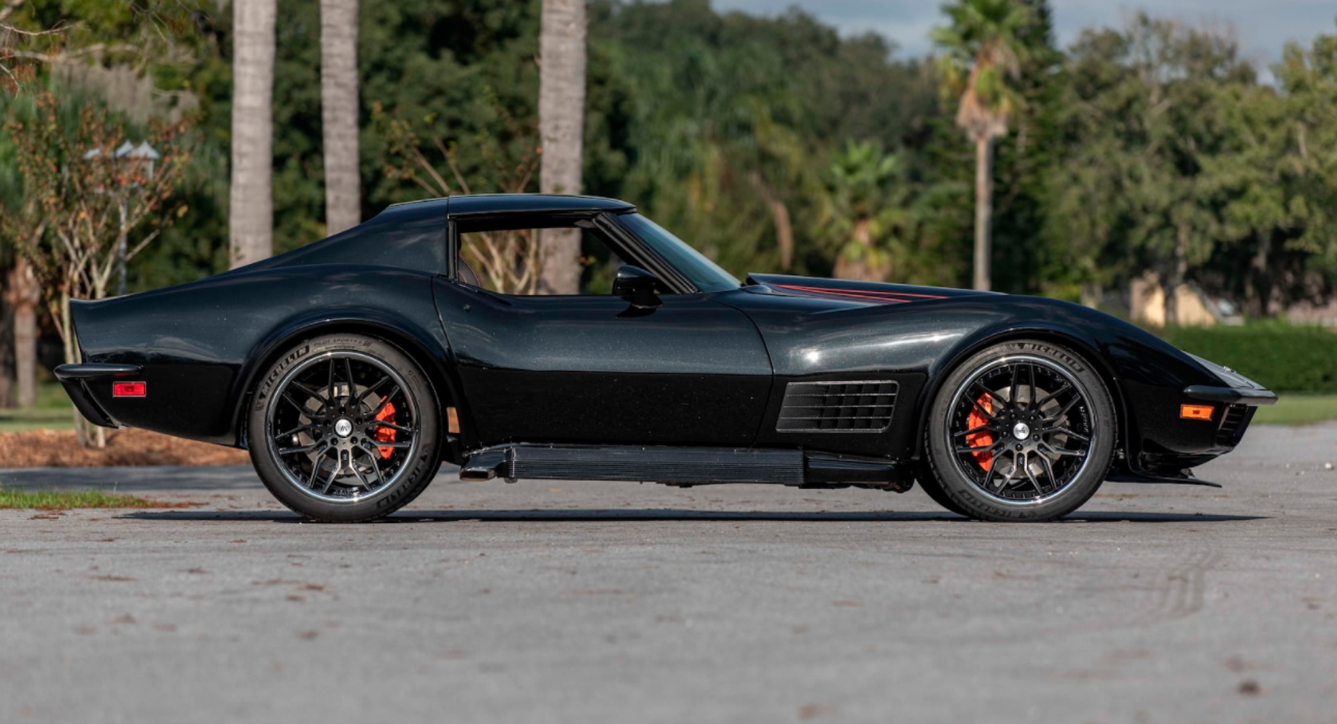 Chevrolet Corvette c3 Stingray Black