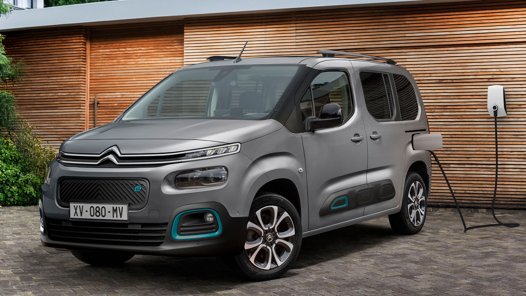 Фургон Citroen Berlingo оценён в рублях на фоне нового e-Berlingo — ДРАЙВ