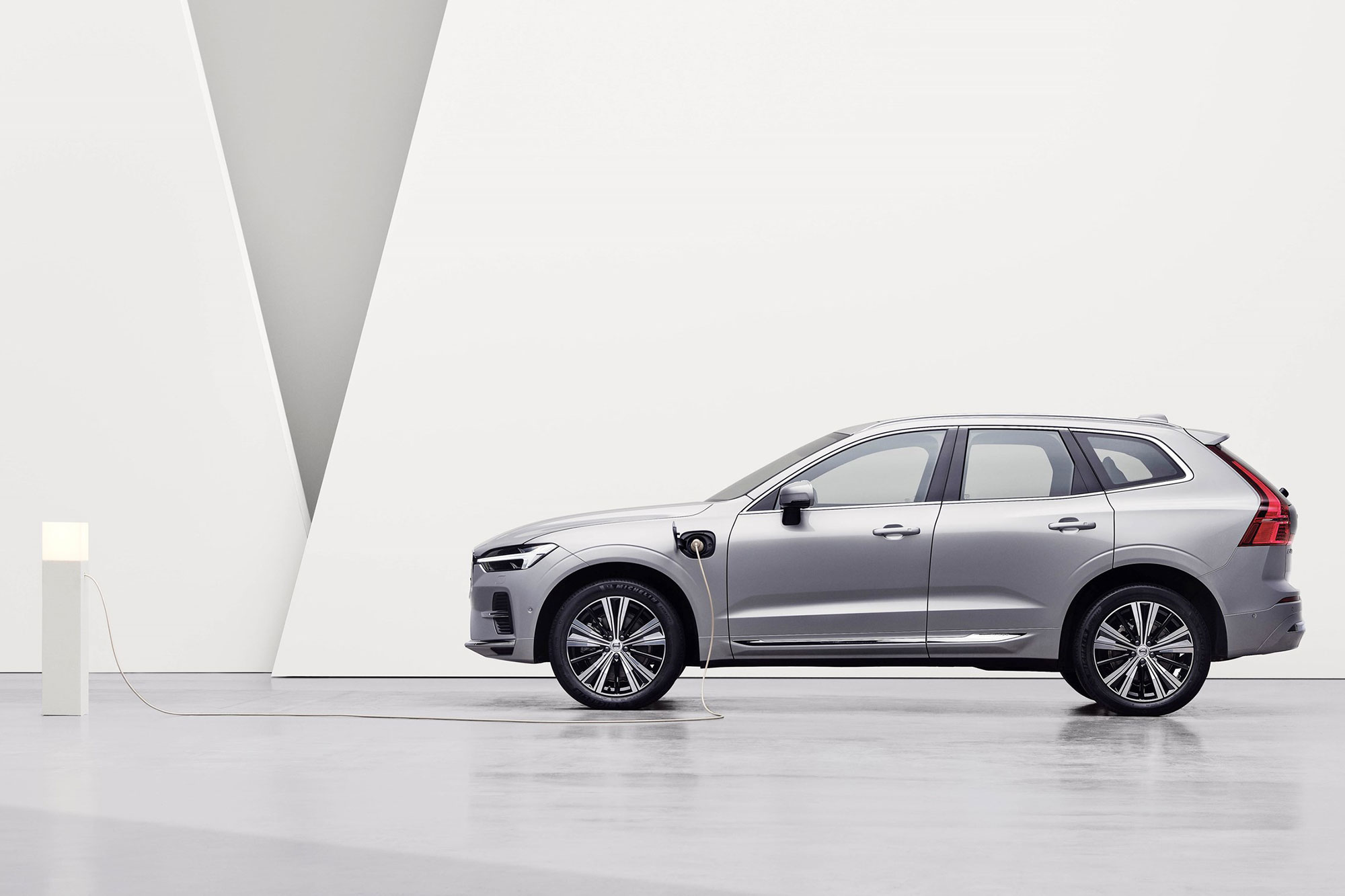 Volvo XC60 поумнел благодаря технологиям Гугла — ДРАЙВ