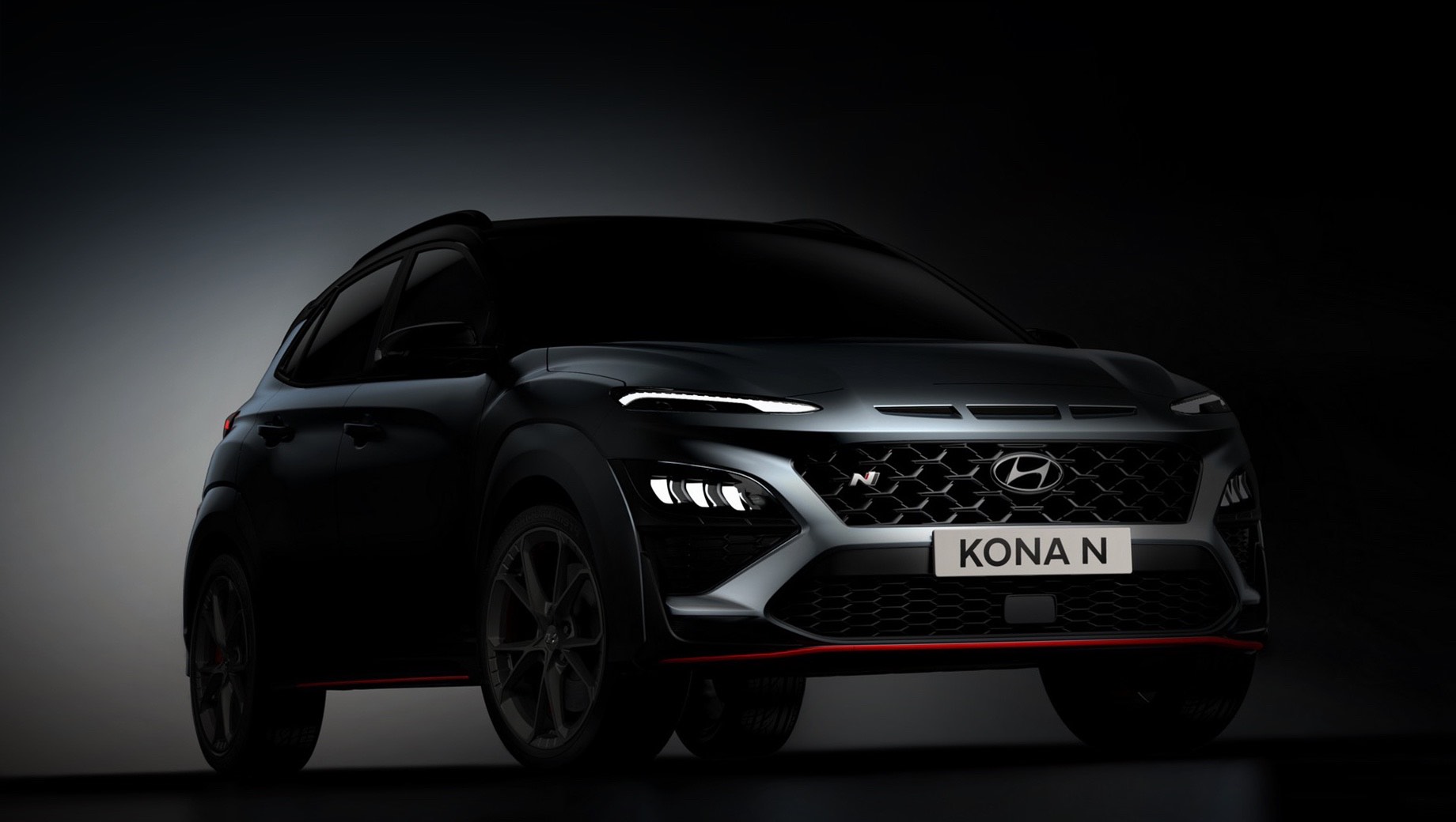 Hyundai kona,Hyundai kona n. Hyundai Kona N станет третьим автомобилем в N-семействе, в котором уже есть «горячие» хэтчбеки Hyundai i20 N и i30 N. Последний, к слову, был душевно принят в Европе, где за три года продали более 25 тысяч машин.