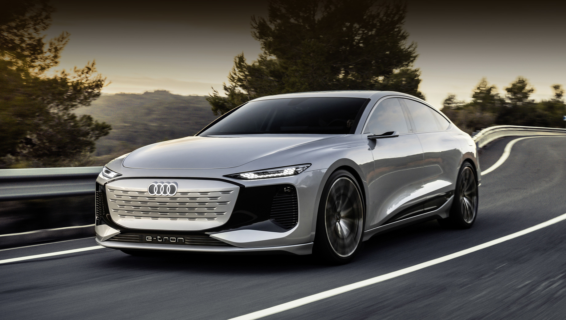 Audi A6 e-tron показал цифровые технологии будущего
