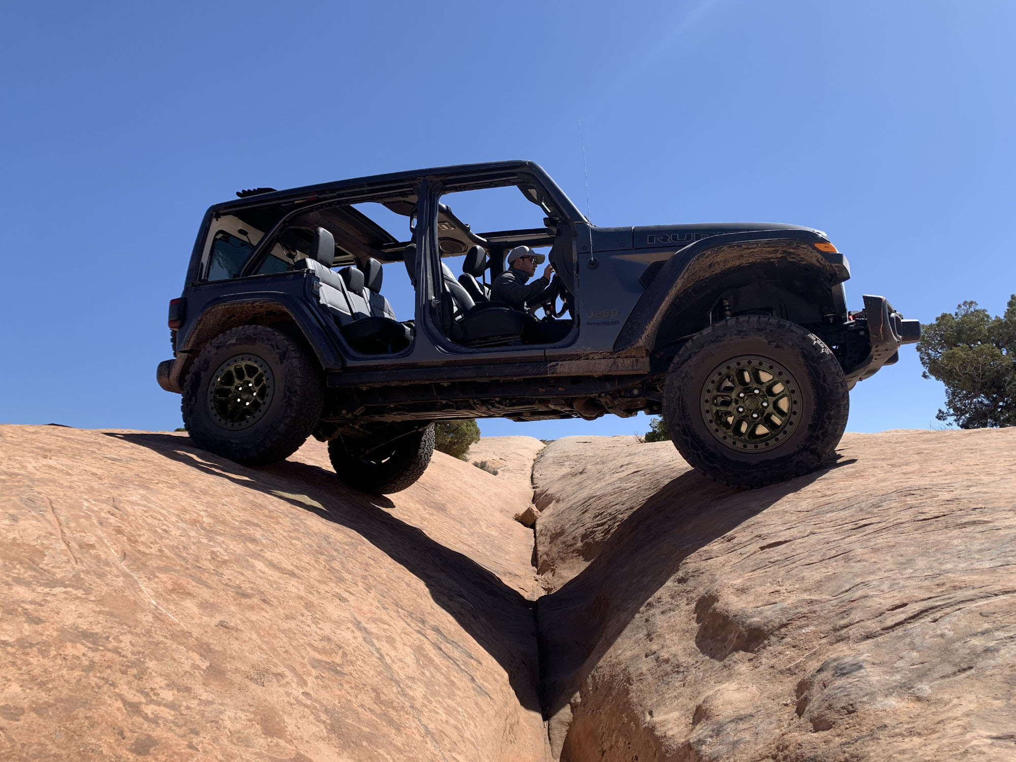 Ford Bronco Jeep Wrangler