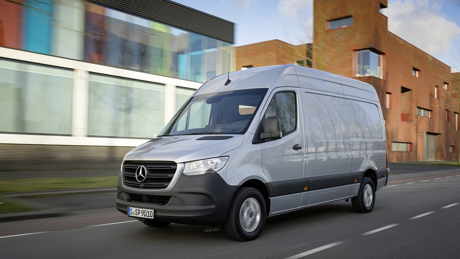 Mercedes-Benz Sprinter адаптировал дизель 2.0 ко всем версиям