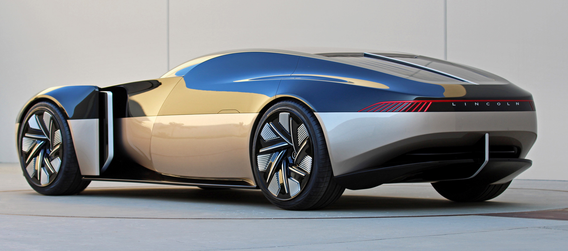 Lincoln Concept c