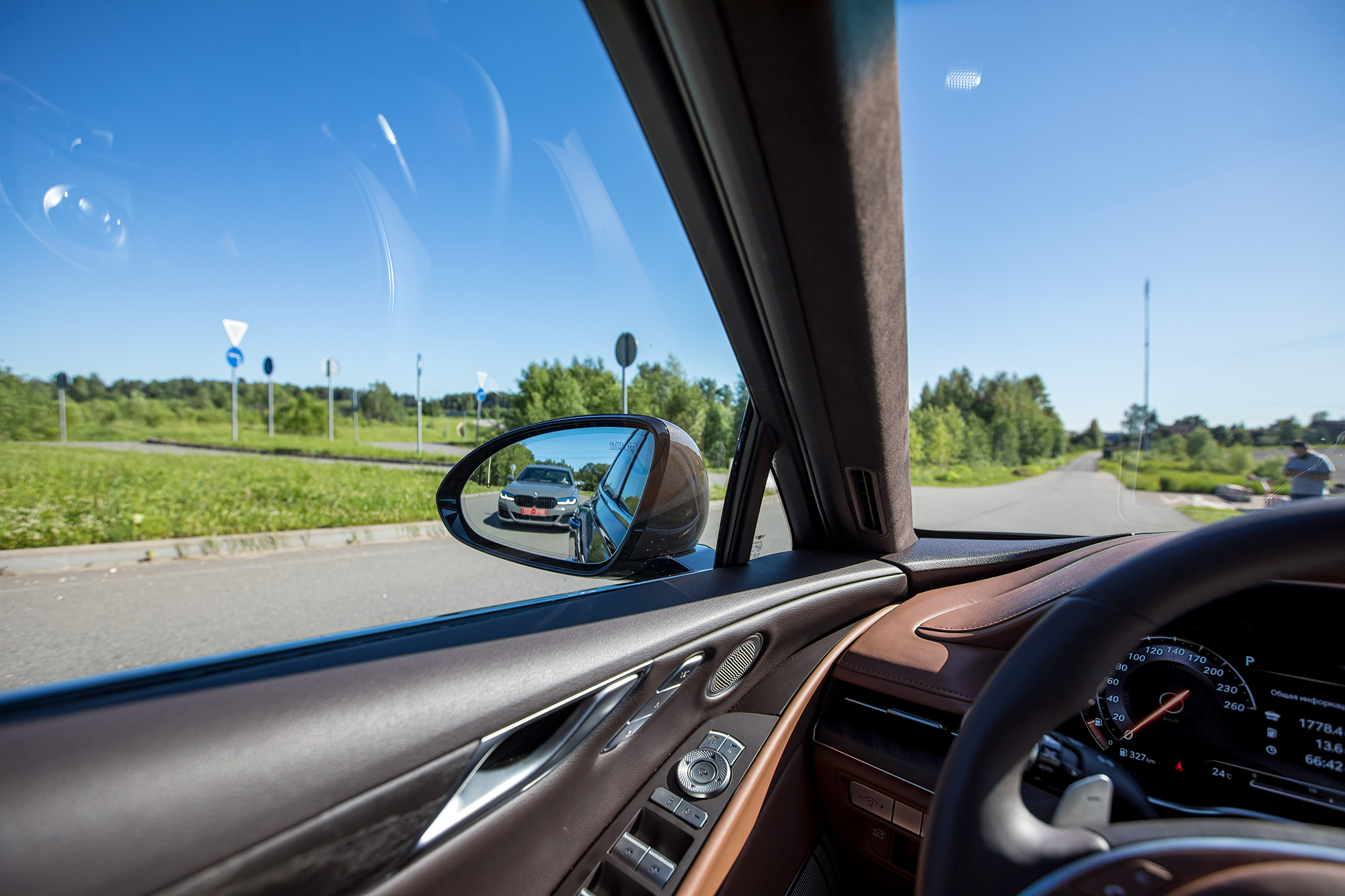 Расслабляемся в седане Genesis G80 после BMW 530d — ДРАЙВ