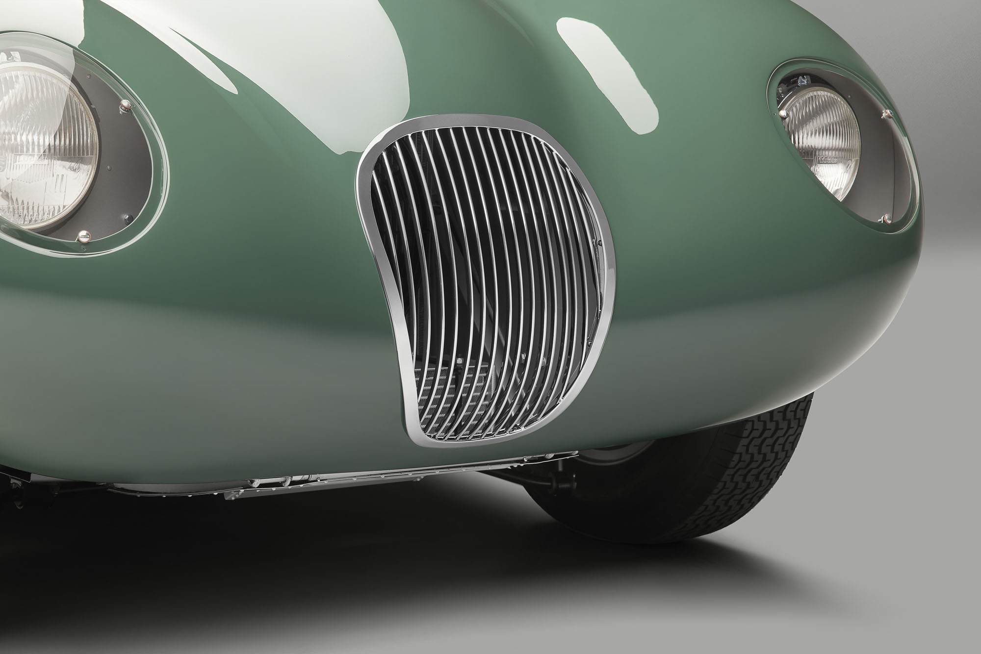 Jaguar C-type Continuation сохранил многие детали из 1950-х — ДРАЙВ