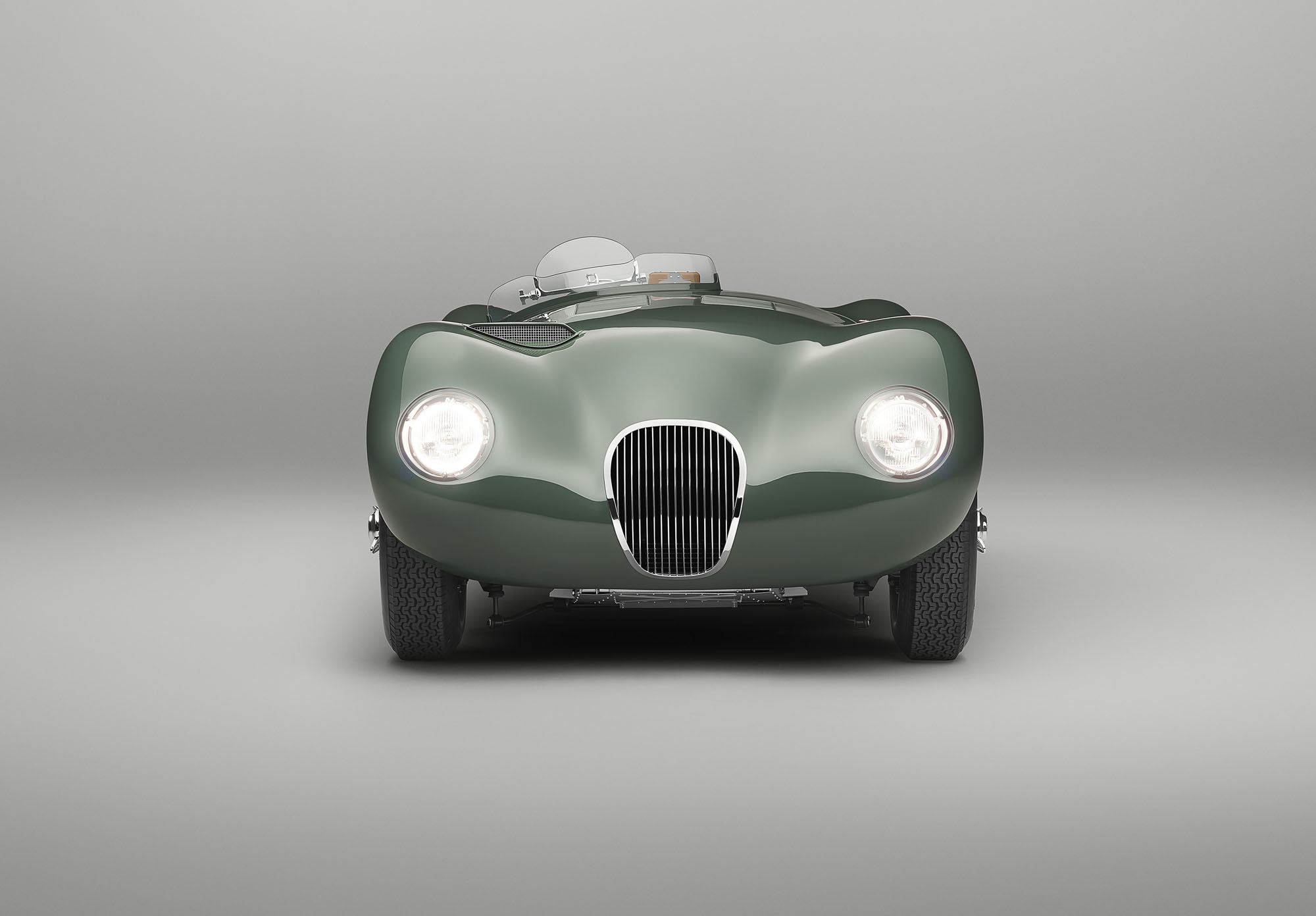 Jaguar C-type Continuation сохранил многие детали из 1950-х — ДРАЙВ