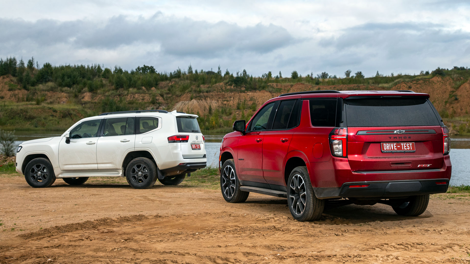 Знакомимся с рамниками Chevrolet Tahoe и Toyota Land Cruiser 300 — ДРАЙВ