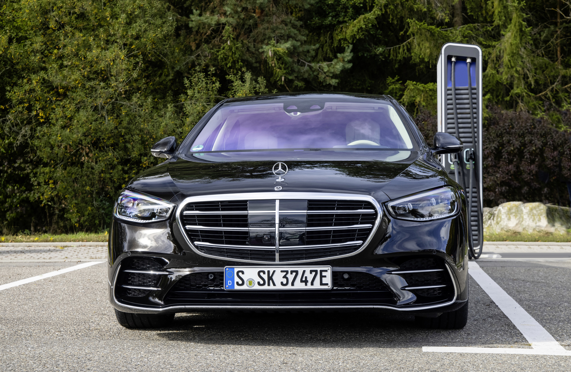 Mercedes-Benz S 580 e 4Matic добавил полный привод к гибриду — DRIVE2