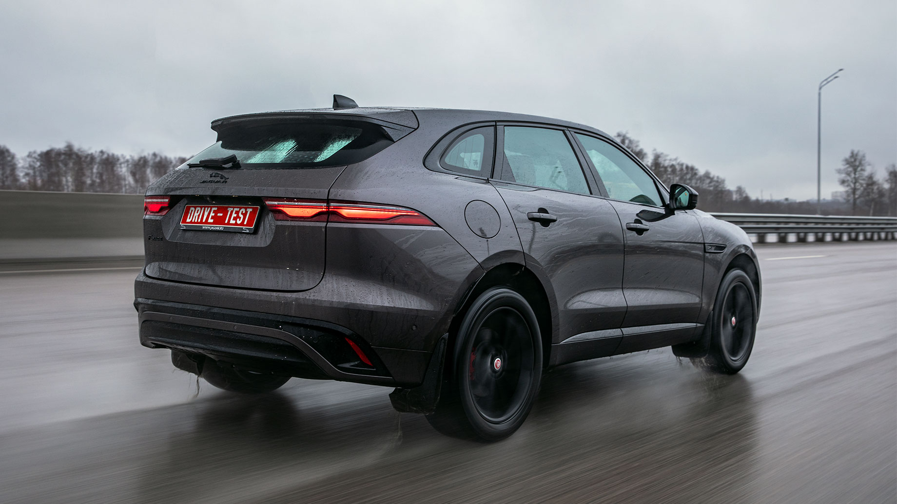 Трясёмся в кроссоверах Genesis GV70 и Jaguar F-Pace — ДРАЙВ